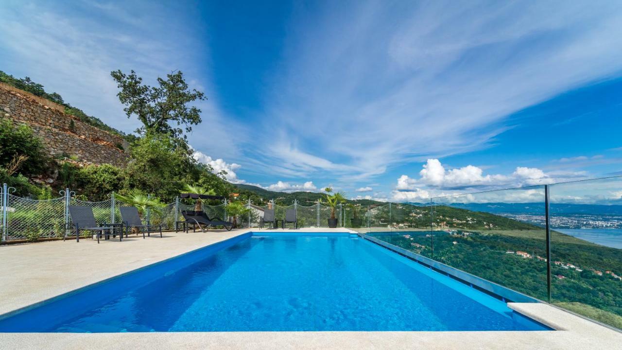 Villa Visum Poljane Bagian luar foto