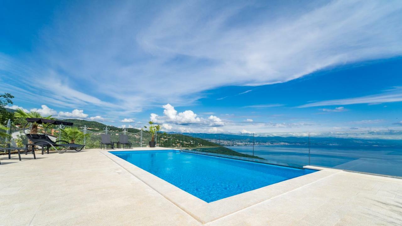 Villa Visum Poljane Bagian luar foto