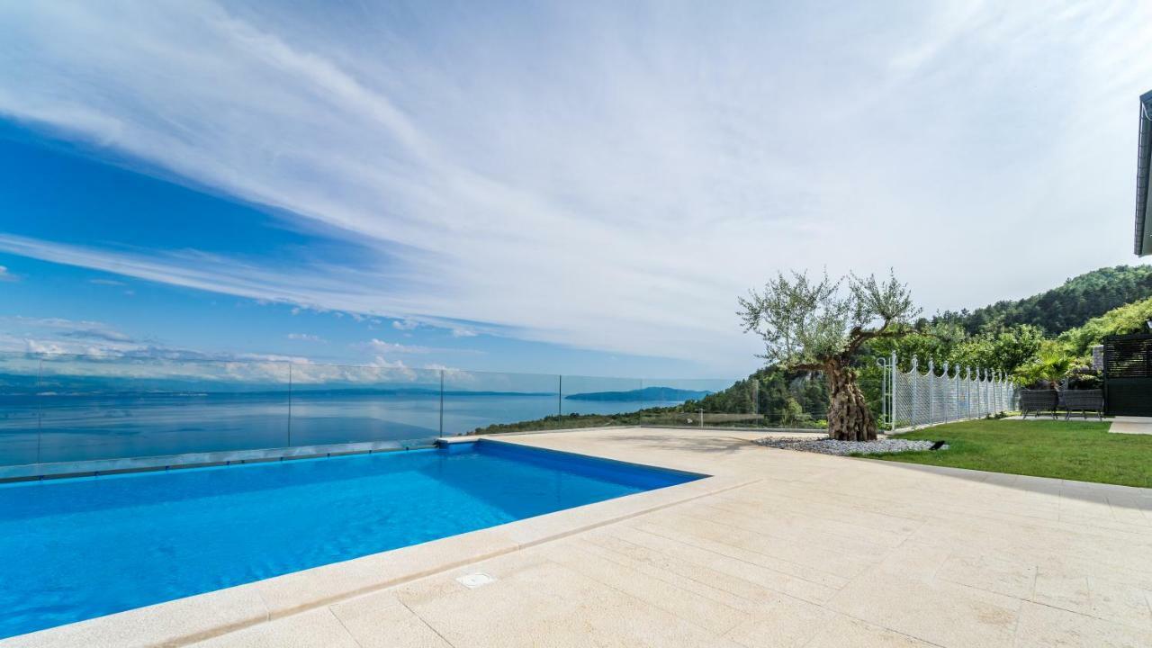 Villa Visum Poljane Bagian luar foto