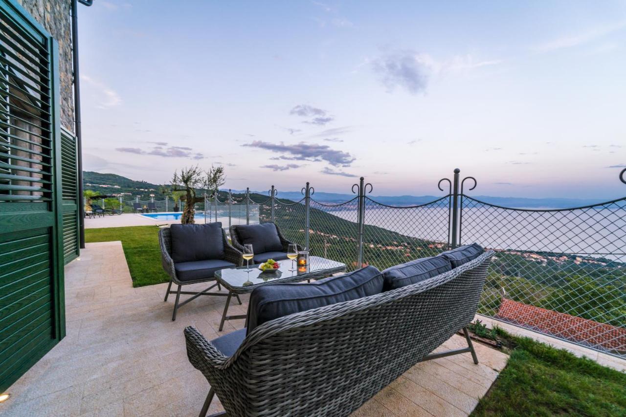 Villa Visum Poljane Bagian luar foto